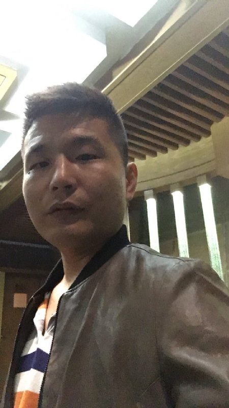 古月的第三张照片--全国闪婚服务中心