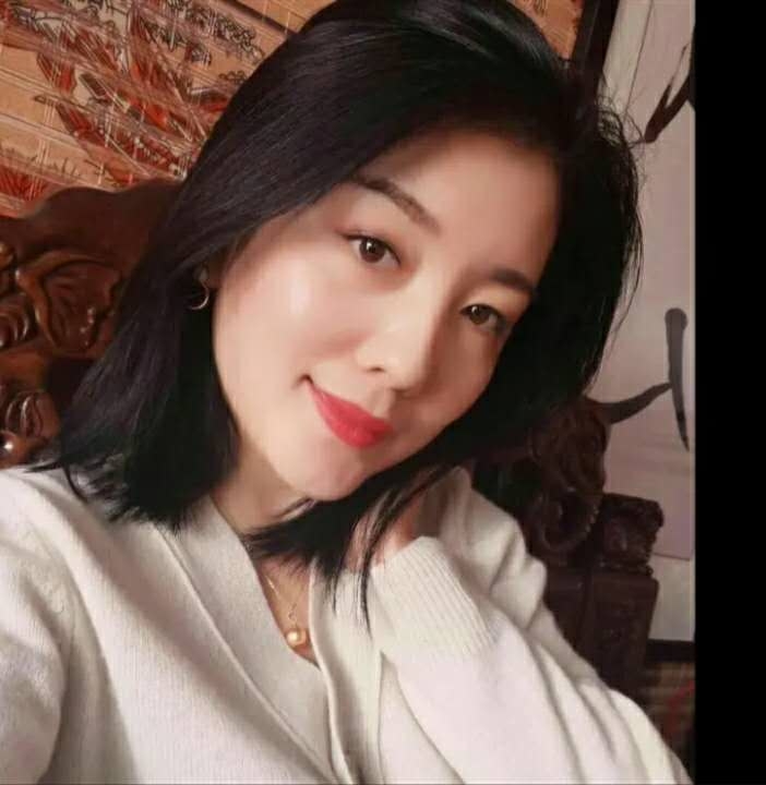陈旧的第一张照片--全国闪婚服务中心
