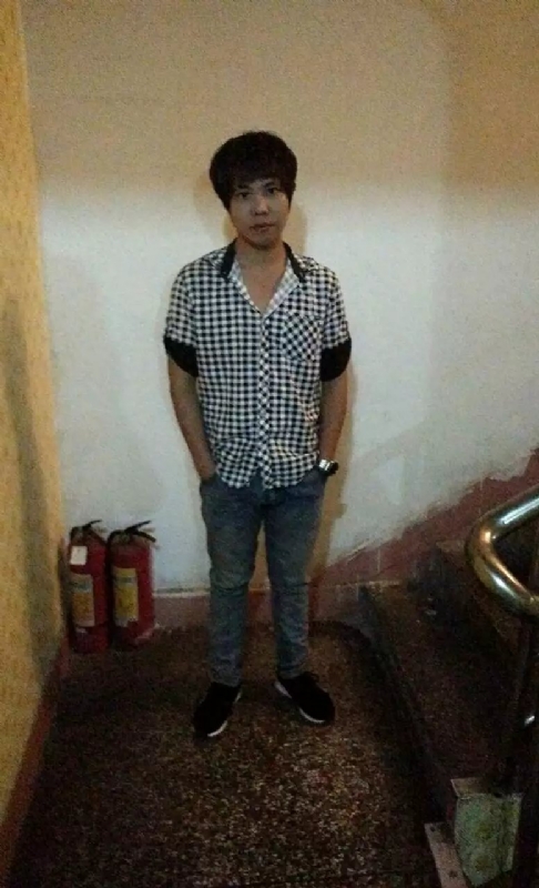 单身征婚的第一张照片--全国闪婚服务中心