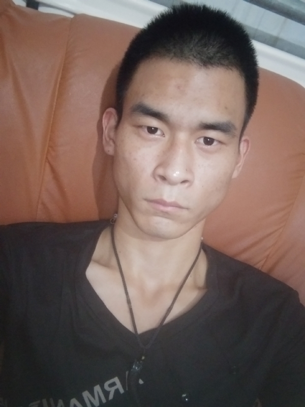 单身狗一枚的第三张照片--全国闪婚服务中心