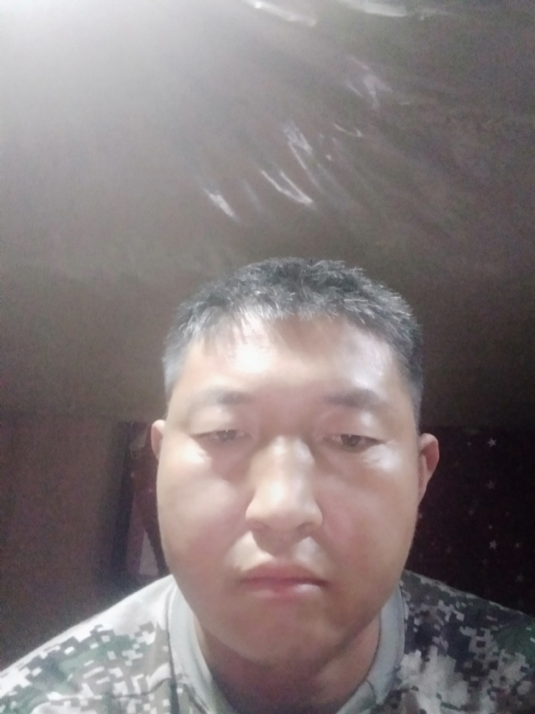 雪山浪子的第一张照片--全国闪婚服务中心
