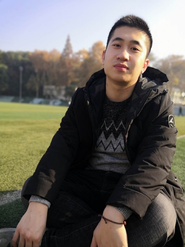 你是猪猪的第一张照片--全国闪婚服务中心