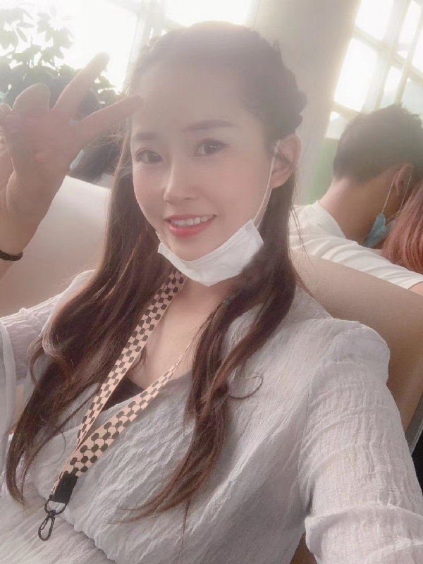 宁乙的第一张照片--全国闪婚服务中心