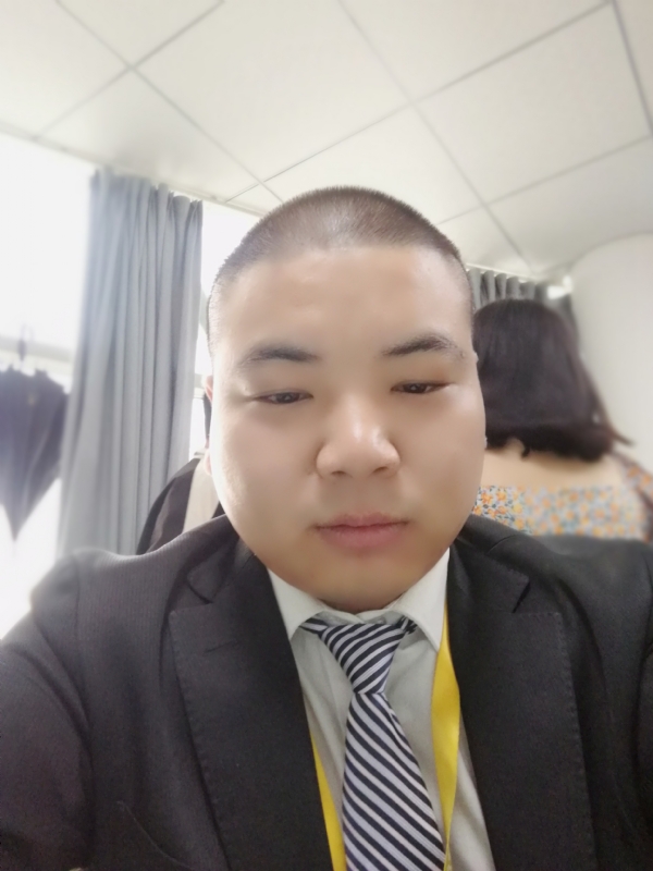 枫林语雨的第一张照片--全国闪婚服务中心