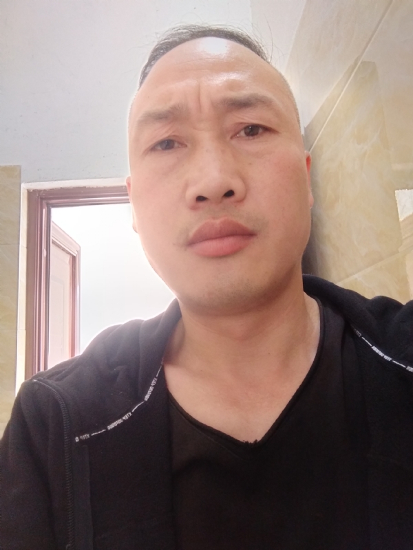 猴哥的第一张照片--全国闪婚服务中心