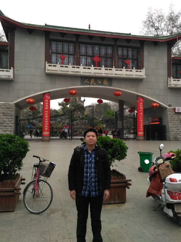 在奋斗的第四张照片--全国闪婚服务中心