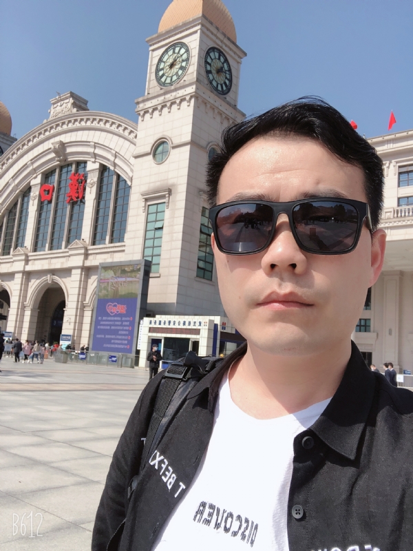 楚河畔的第一张照片--全国闪婚服务中心