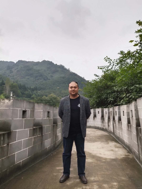 玉竹的第一张照片--全国闪婚服务中心