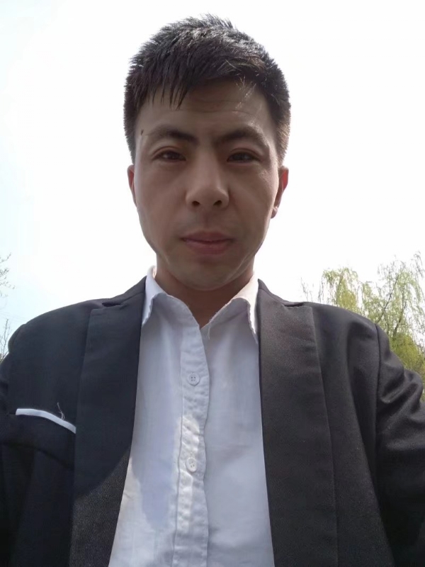 许以飞翔的第一张照片--全国闪婚服务中心