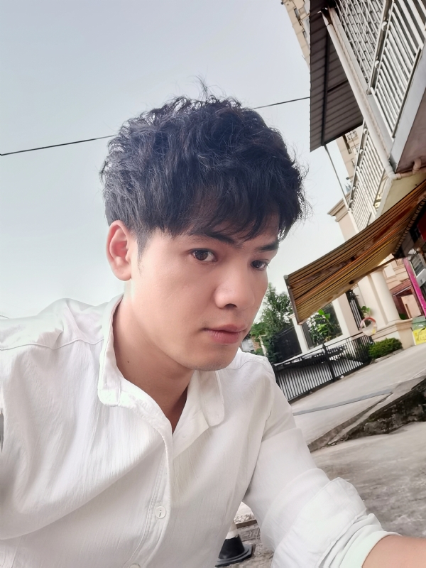 幕后老板的第一张照片--全国闪婚服务中心