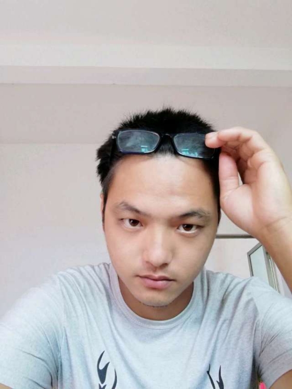 坤坤的第一张照片--全国闪婚服务中心