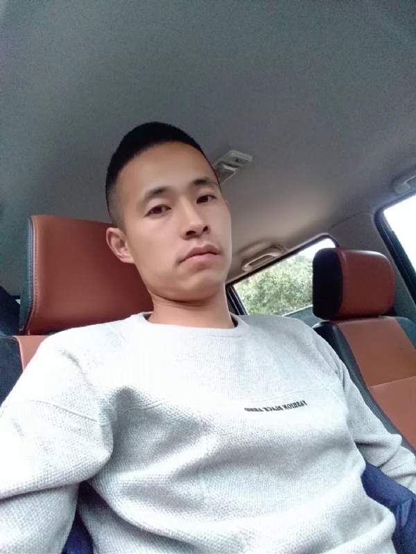 我狠忙的第一张照片--全国闪婚服务中心