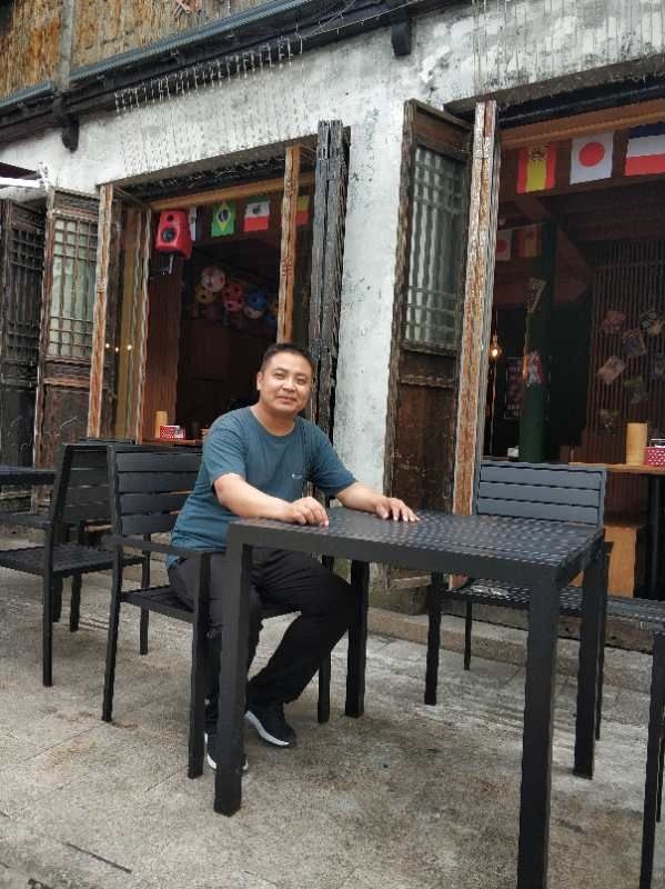 陈目城的第一张照片--全国闪婚服务中心