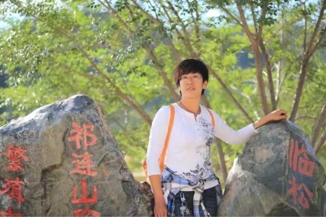 弱水河边青春草的第一张照片--全国闪婚服务中心