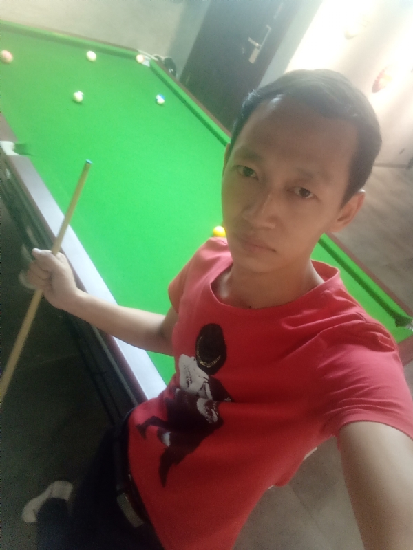 耳机分你一半的第一张照片--全国闪婚服务中心