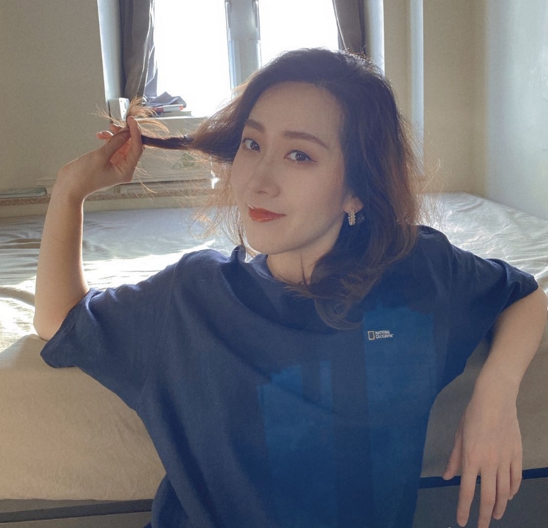 李雯雪的第一张照片--全国闪婚服务中心