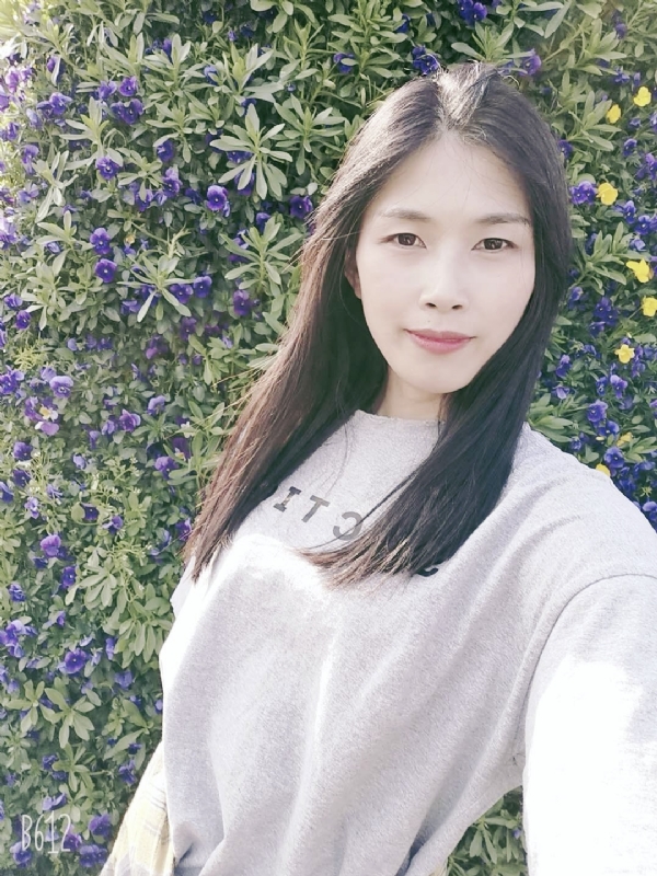 妍妍的第二张照片--全国闪婚服务中心