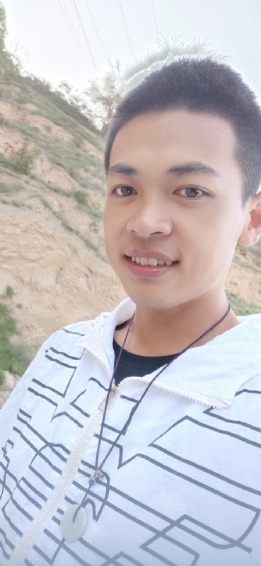 小辉的第一张照片--全国闪婚服务中心