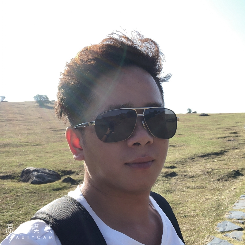 六个字的距离的第一张照片--全国闪婚服务中心