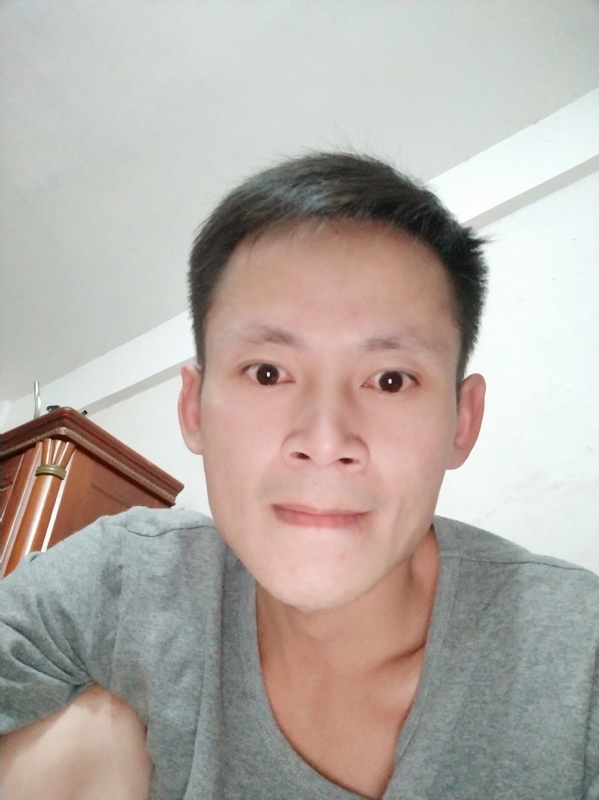 小马的第一张照片--全国闪婚服务中心