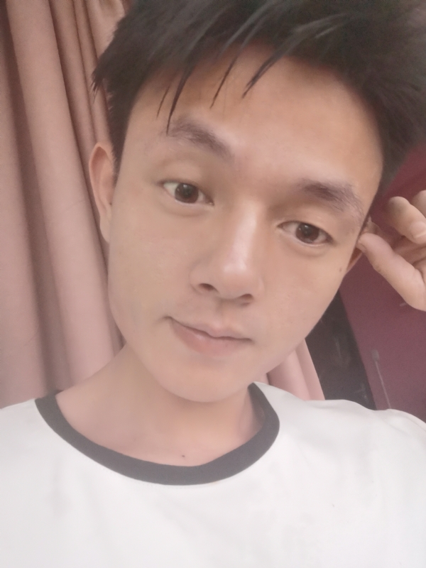 一一得一的第一张照片--全国闪婚服务中心