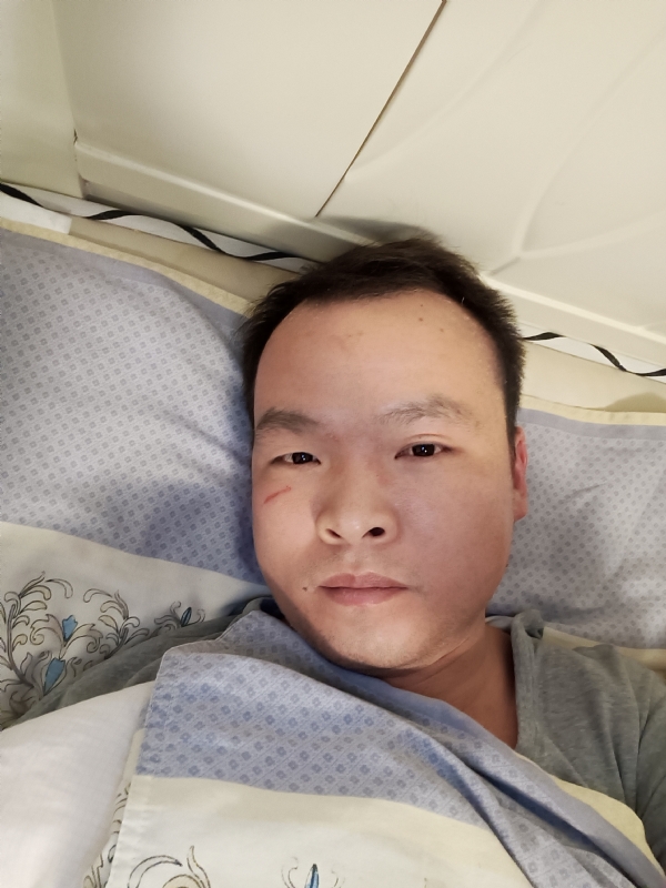 Miss胡的第一张照片--全国闪婚服务中心