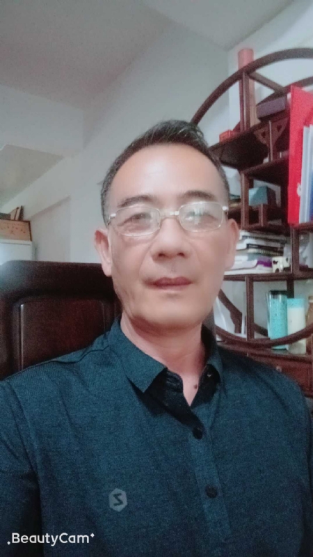 墨初的第一张照片--全国闪婚服务中心