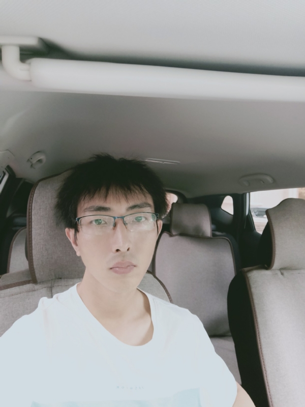 阳光大男孩的第一张照片--全国闪婚服务中心