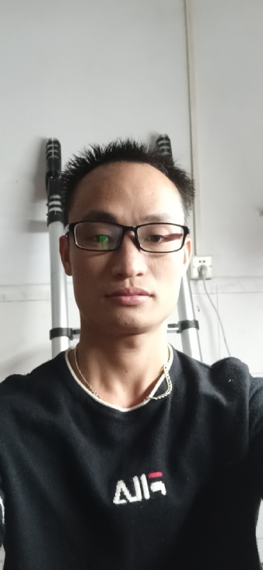 蔡先生的第一张照片--全国闪婚服务中心