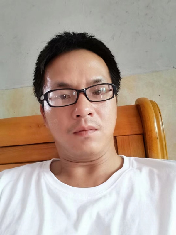 阿敏记的第一张照片--全国闪婚服务中心