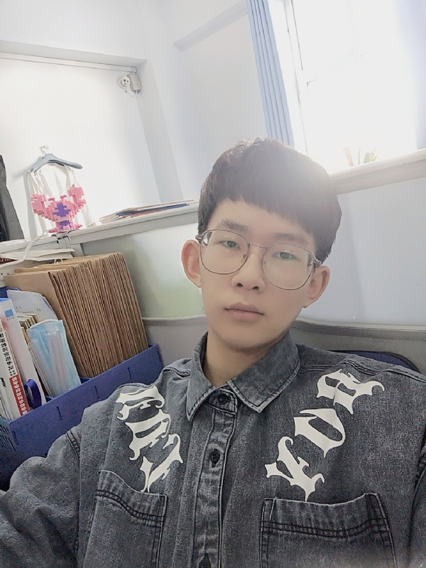 小火龙的第一张照片--全国闪婚服务中心