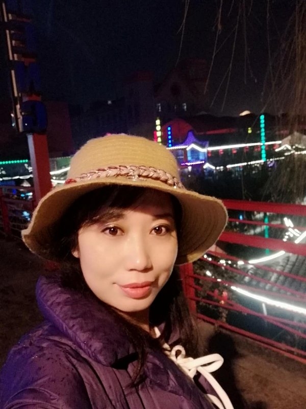 阳光明媚的第一张照片--全国闪婚服务中心