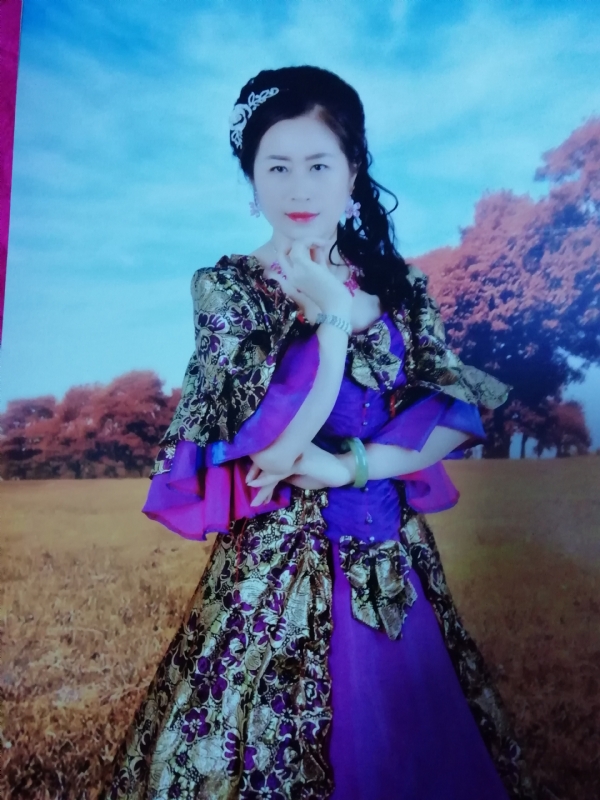 清水芙蓉的第一张照片--全国闪婚服务中心