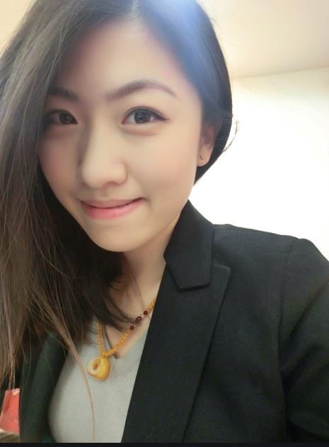 妹妹的第一张照片--全国闪婚服务中心