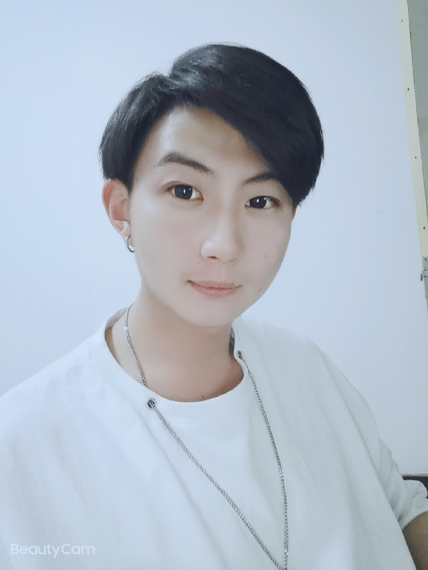 漠然的第七张照片--全国闪婚服务中心