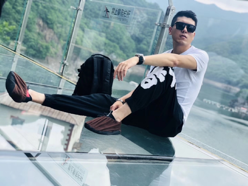 庄周梦蝶的第一张照片--全国闪婚服务中心