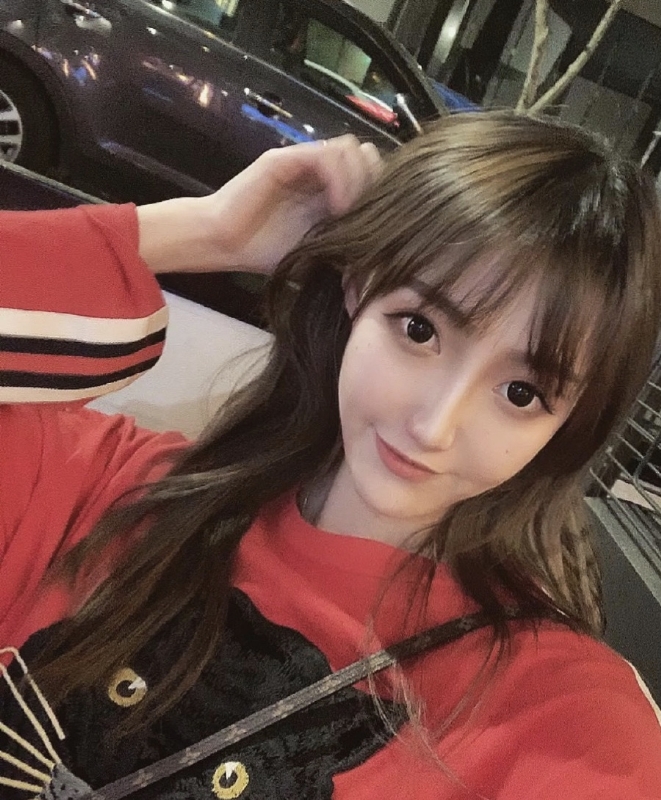 安娜的第一张照片--全国闪婚服务中心