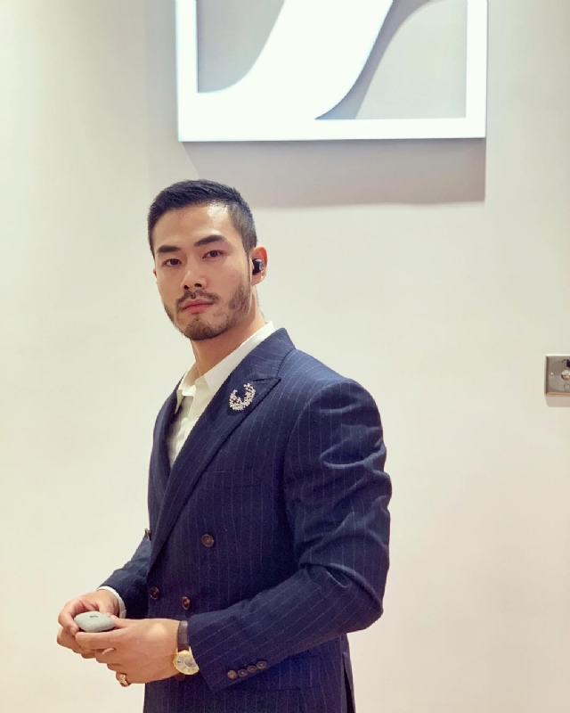 岸與海的距離的第一张照片--全国闪婚服务中心