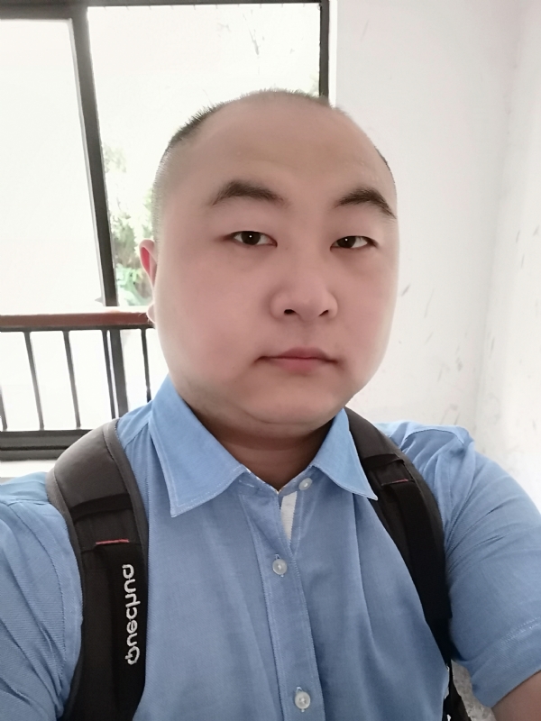 火炎月的第一张照片--全国闪婚服务中心