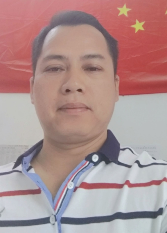 隆哥的第四张照片--全国闪婚服务中心