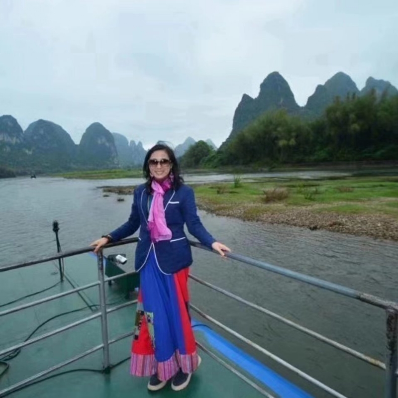julia的第一张照片--全国闪婚服务中心