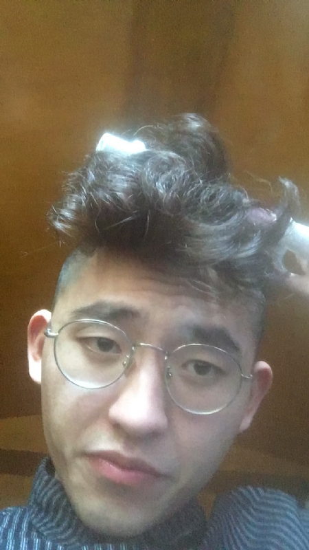 猪有皮的第一张照片--全国闪婚服务中心