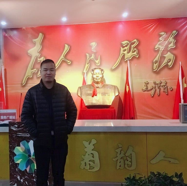 哥币老罗的第一张照片--全国闪婚服务中心