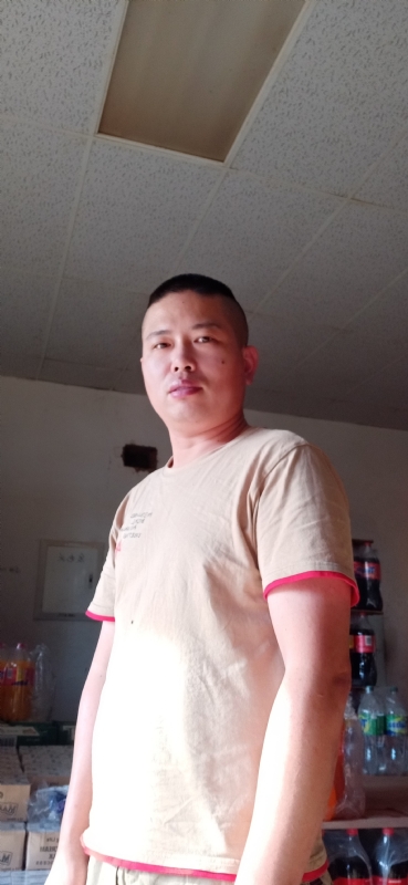 有心人的第三张照片--全国闪婚服务中心