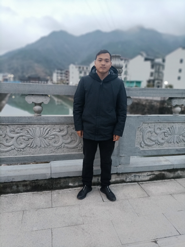 昊林的第一张照片--全国闪婚服务中心