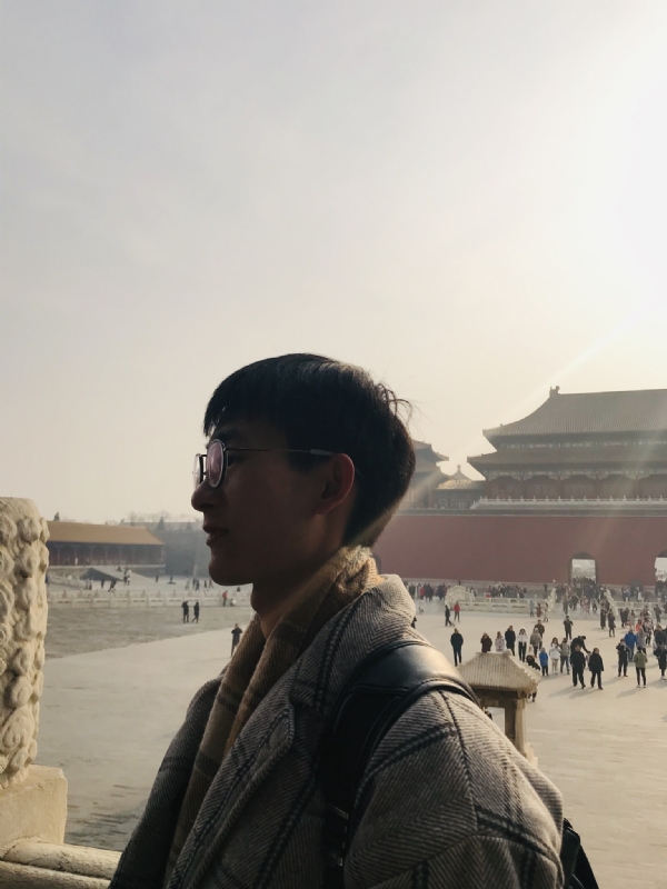 夏侯醉平的第一张照片--全国闪婚服务中心