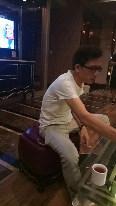 期待缘分的第一张照片--全国闪婚服务中心