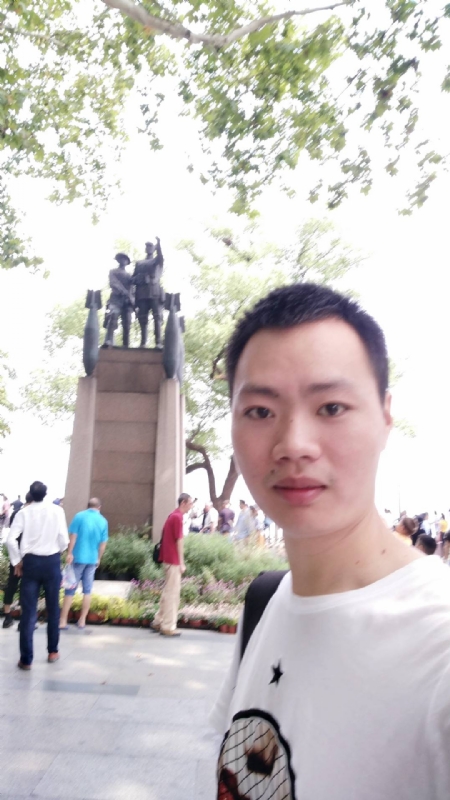 志东的第三张照片--全国闪婚服务中心