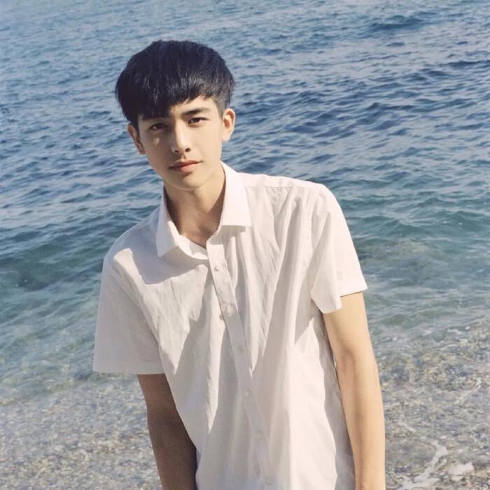 啊巴啊巴的第一张照片--全国闪婚服务中心