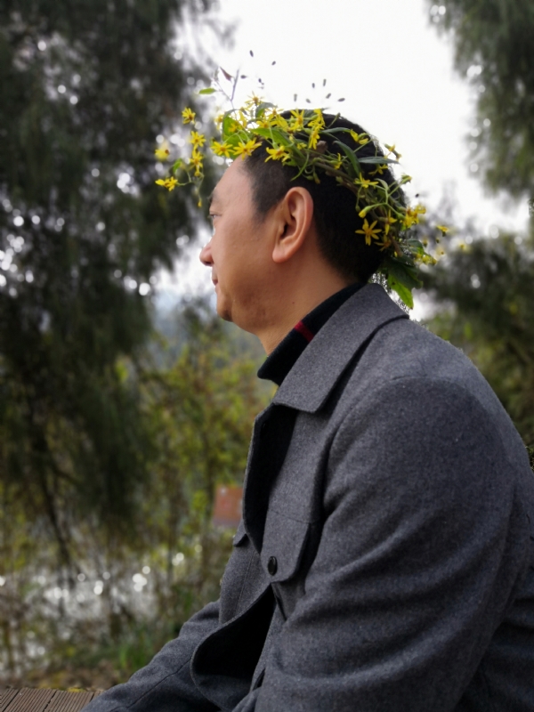 小白杨的第一张照片--全国闪婚服务中心
